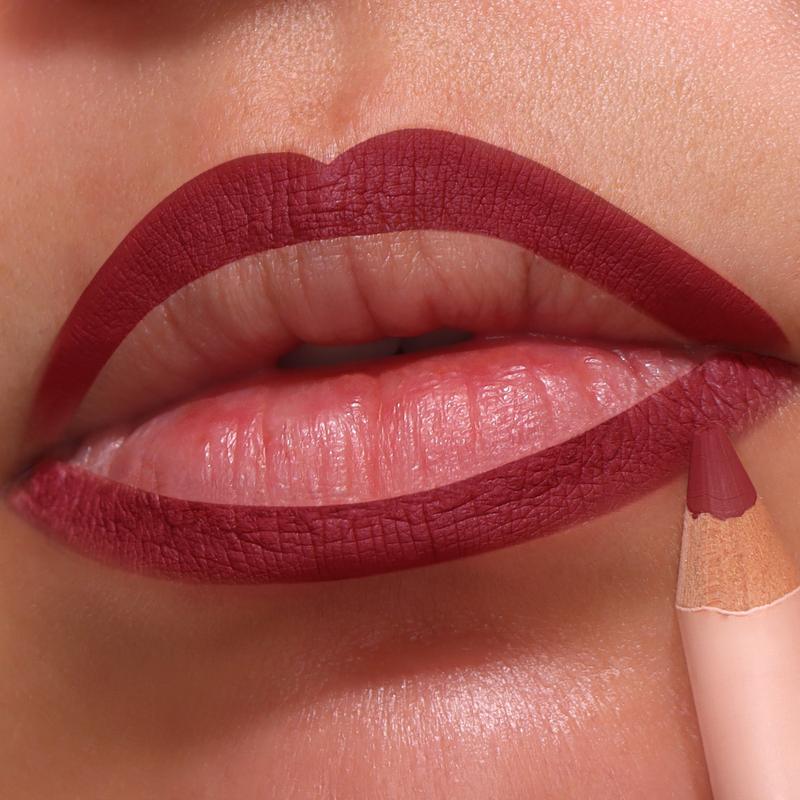 Signature Lip Pencil (012, Daring Red)