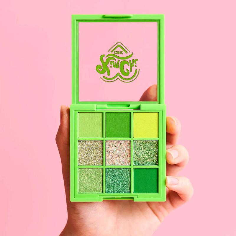 KimChi Chic Citrus Queen Eyeshadow Palette - 9 Shimmery, Glittery, and Matte Orange Colors, Cosmetic Makeup Compact, Easy to Blend